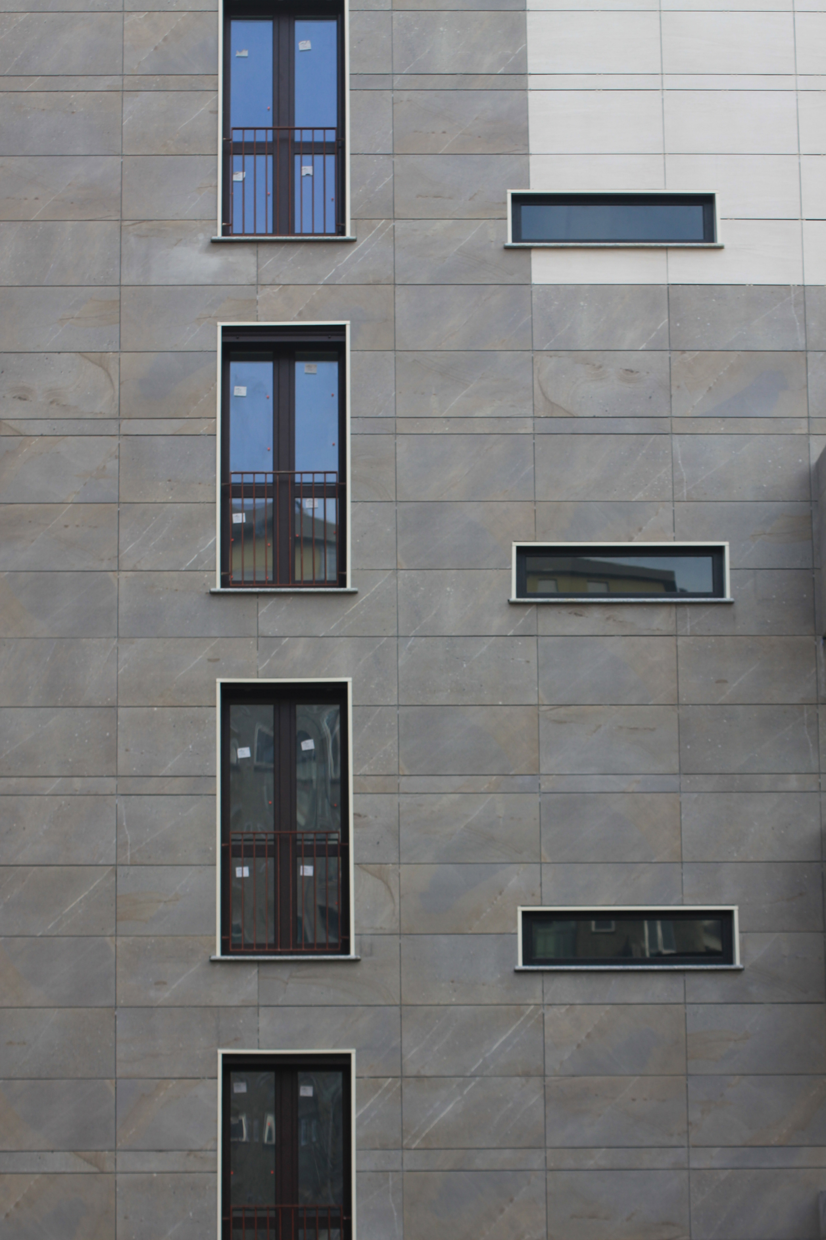 米兰 San Donato 新住宅楼,彩色瓷砖与保温系统的创新结合-3