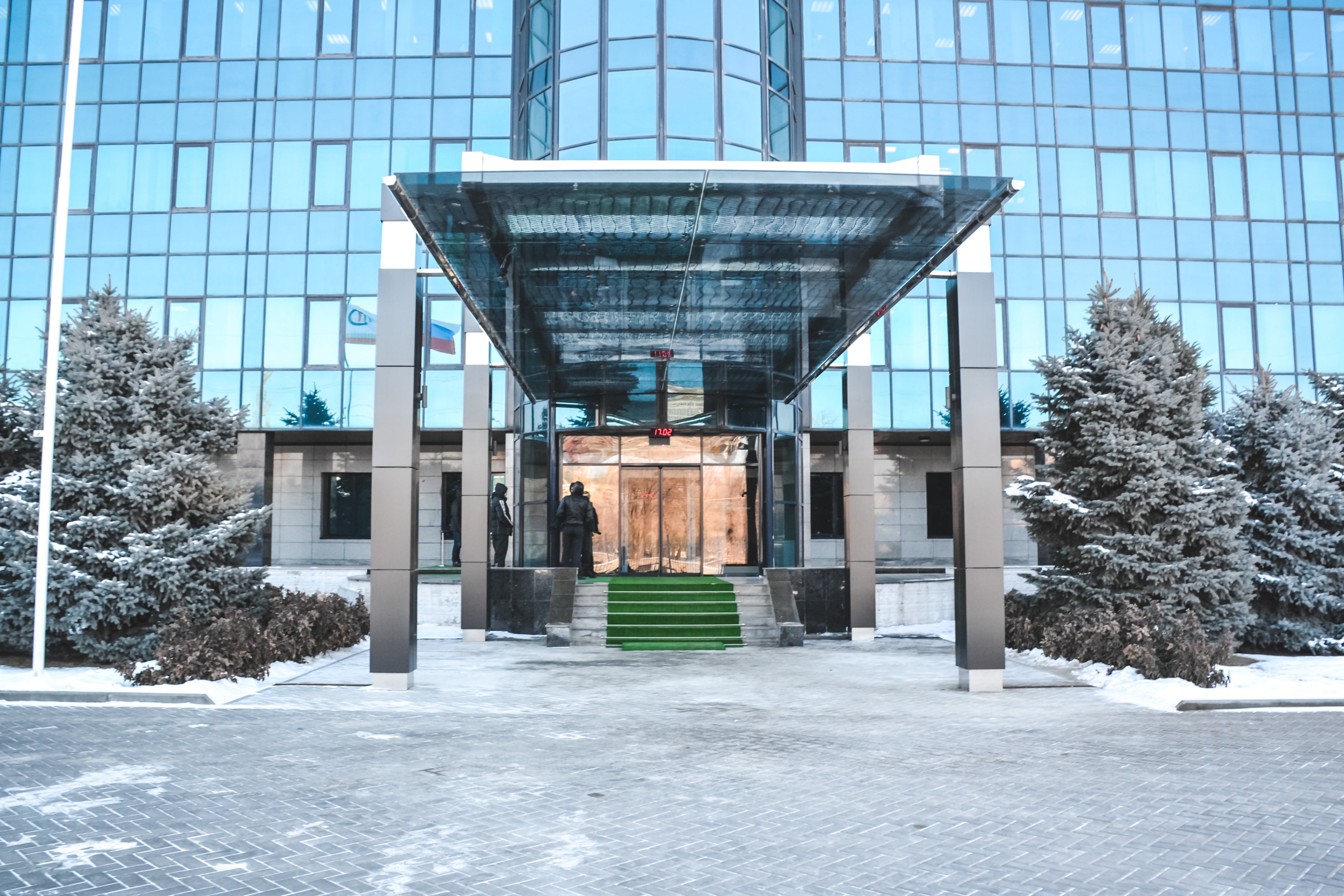 立体互动的工厂建筑设计-3