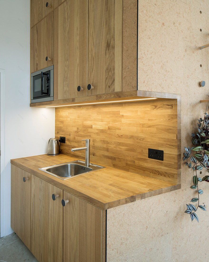 伦敦建筑工作室打造软木吊舱空间 灵活多变创意无限-21