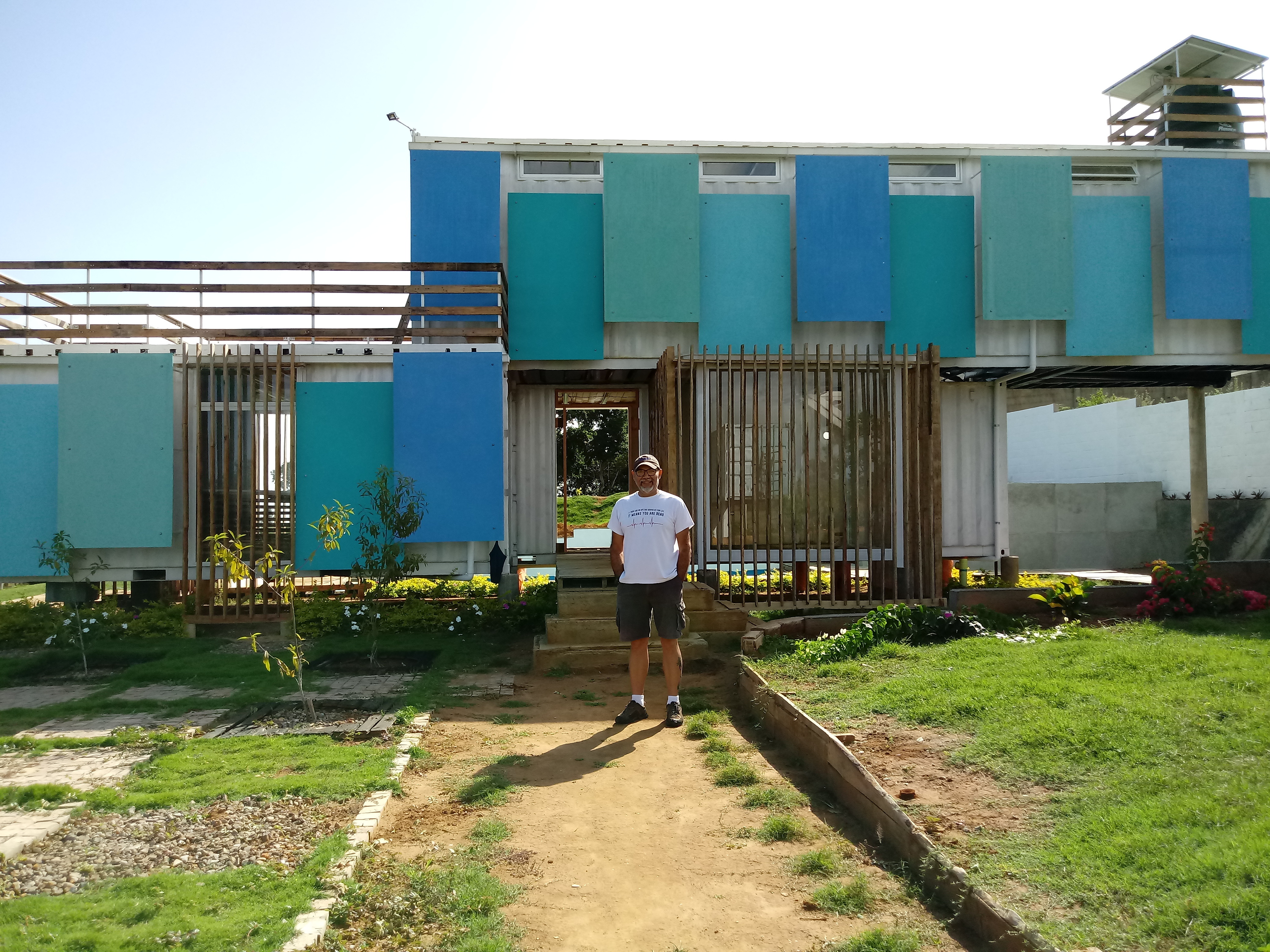 集装箱打造的环保智能家居-14