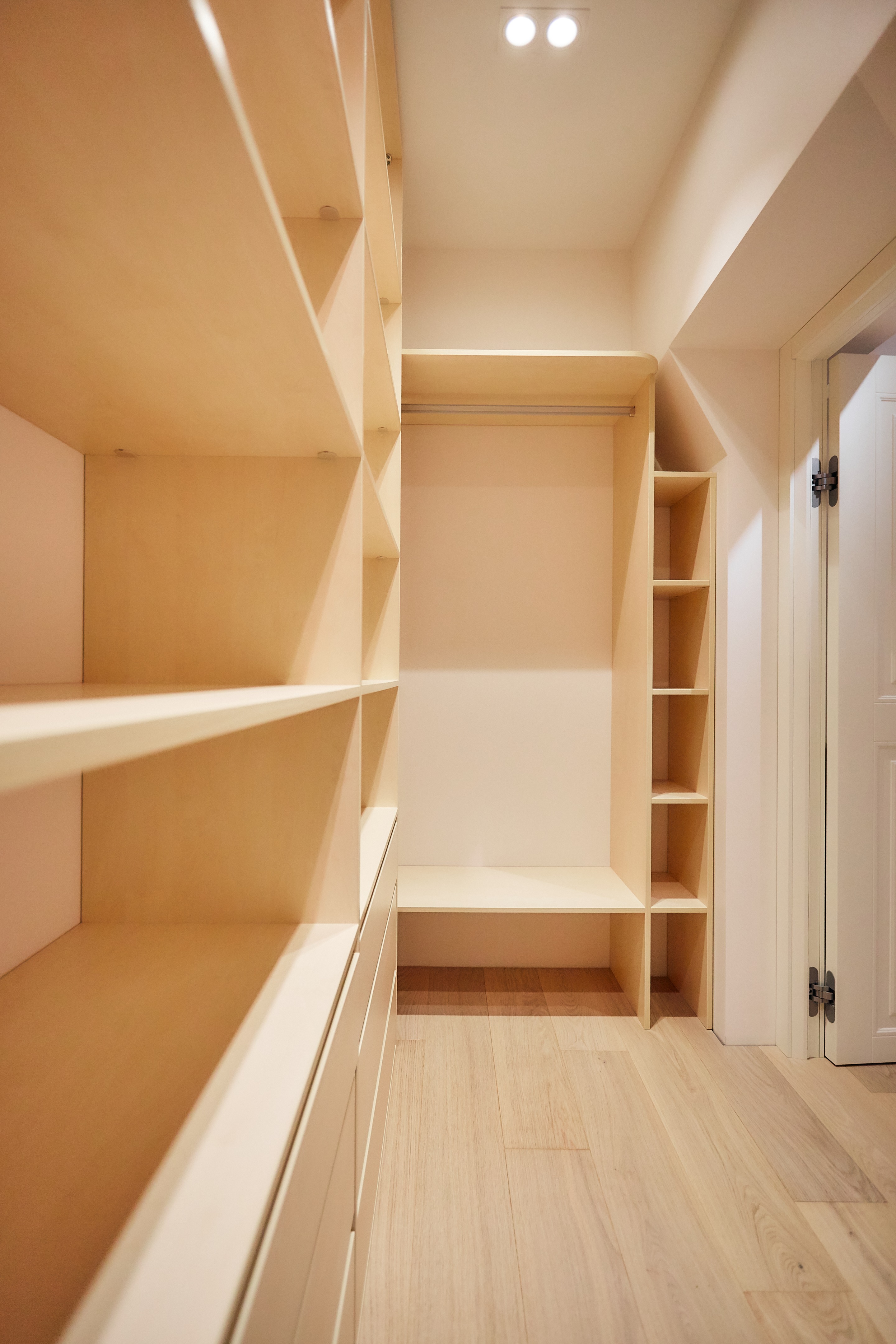 Raumplus 打造现代时尚公寓室内设计-23