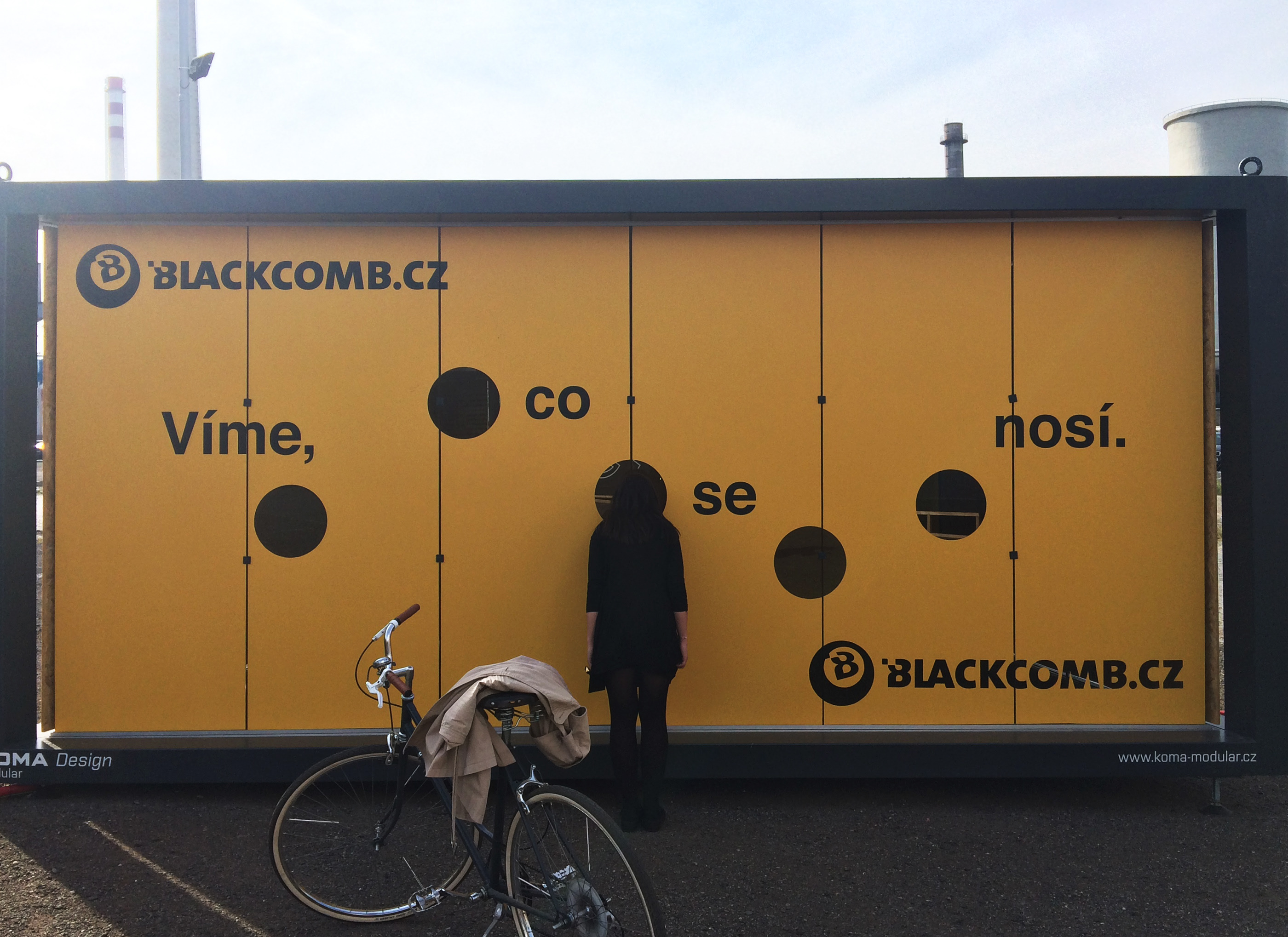 Blackcomb 快闪店 - 都市模块中的黄色好奇圆圈-6