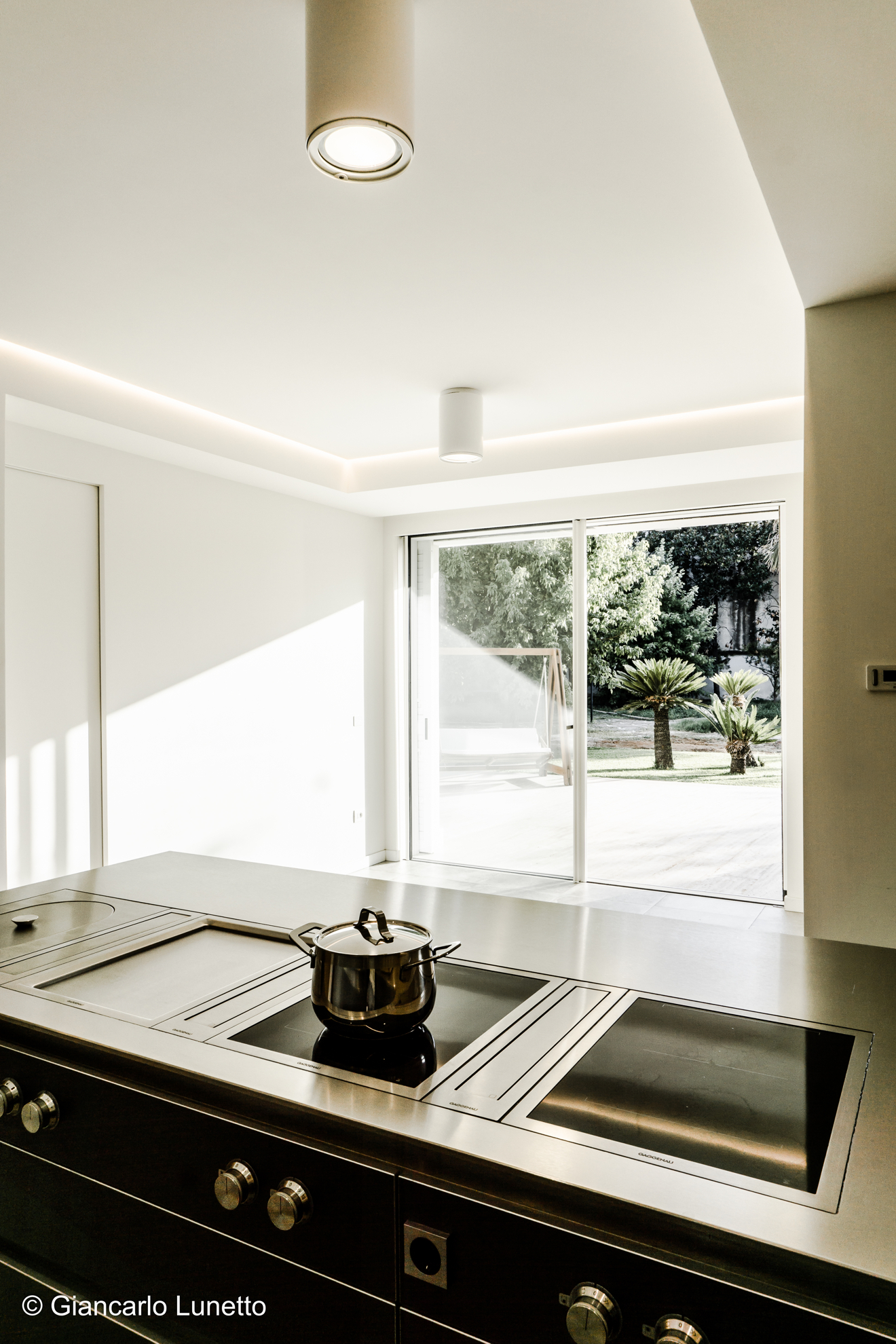 乡村 70 年代老宅翻新，现代家庭生活空间-67