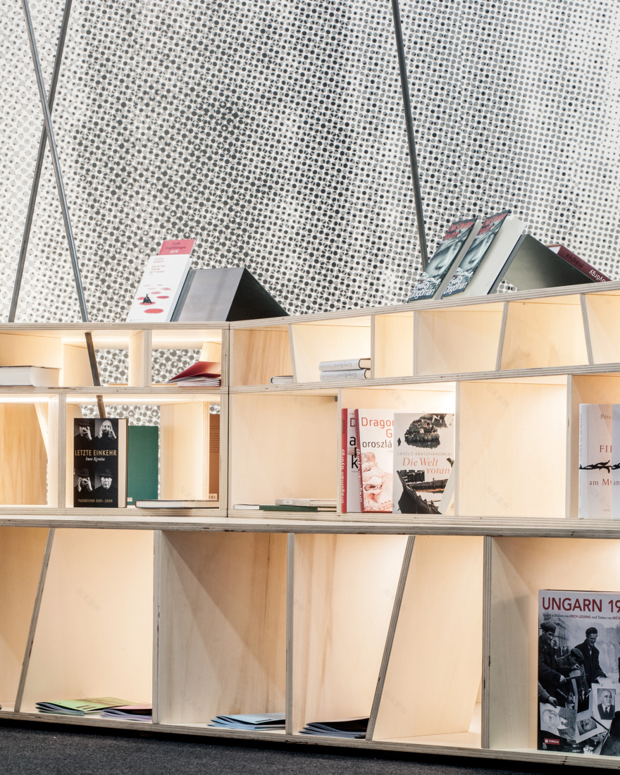 柏林巴黎学院匈牙利书展莱比锡展台-7