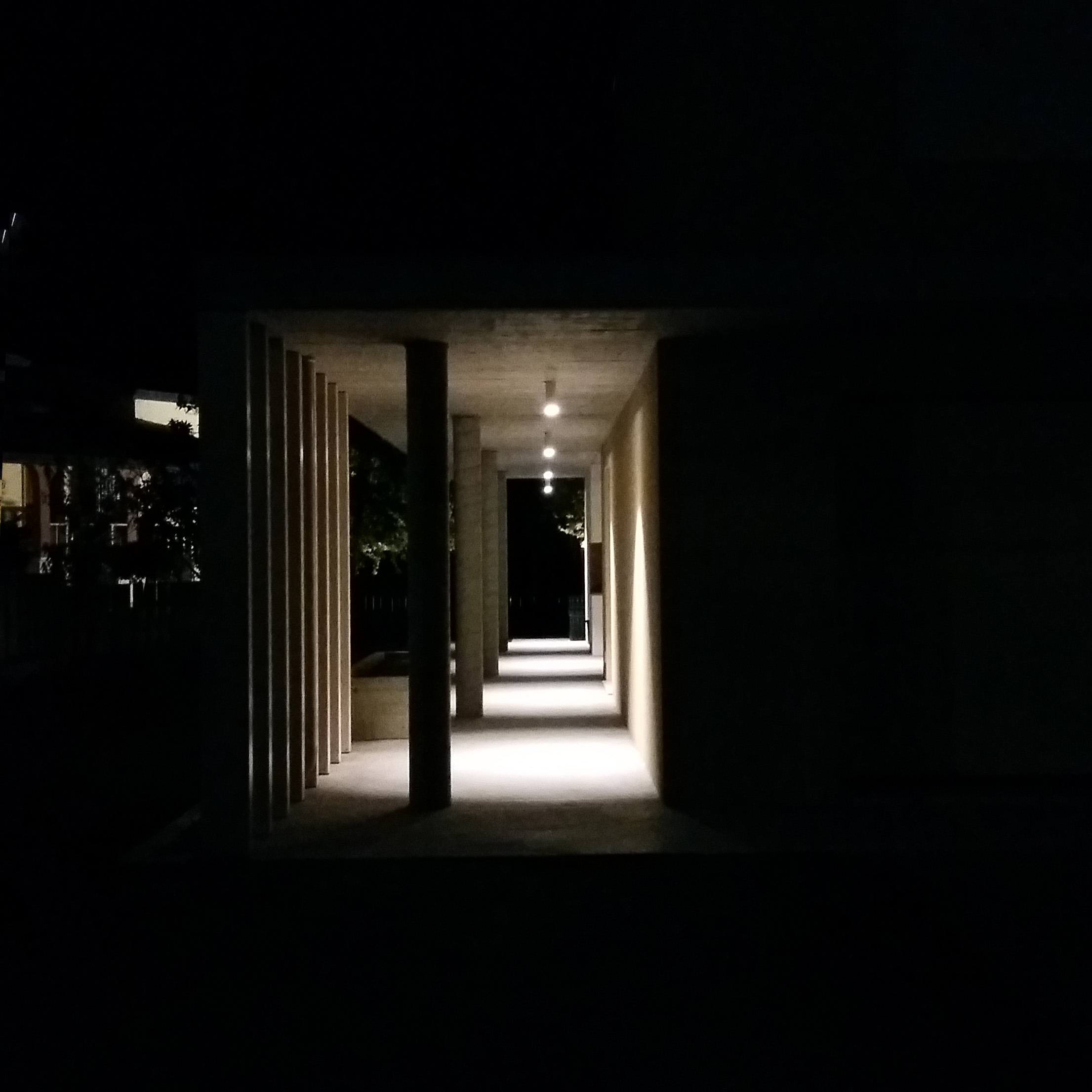 意式乡村现代家居，双高空间与户外融合-16