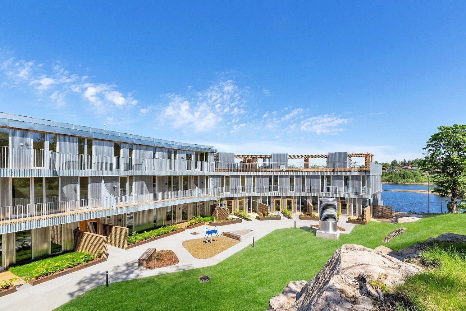 角楼 | 拥抱山丘的现代住宅设计-49