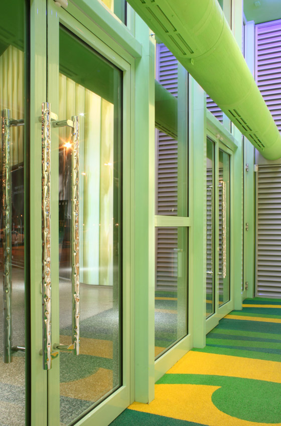 帕尔马多彩多厅电影院 | 室内设计之美-33