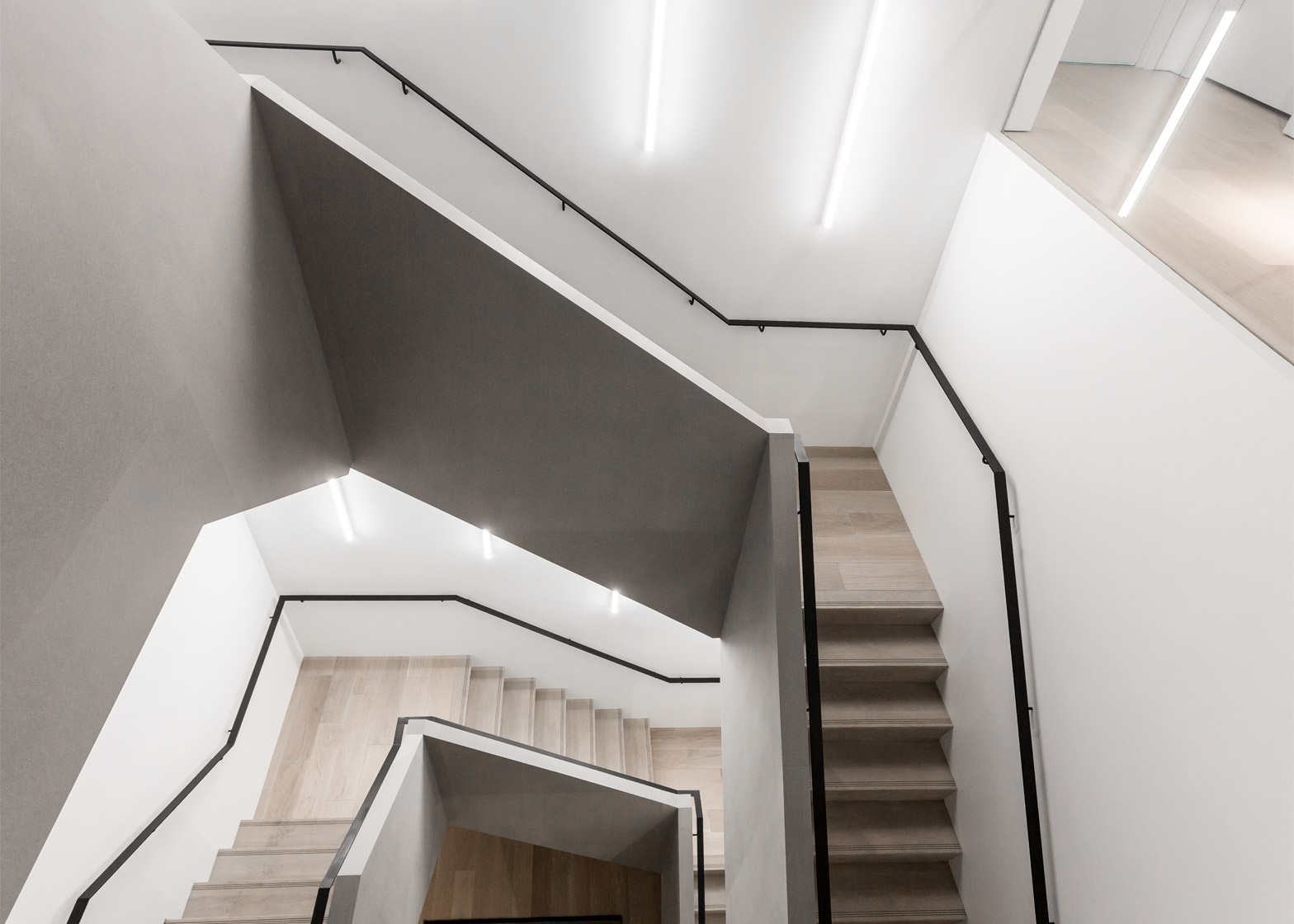 服装 多伦多店-1