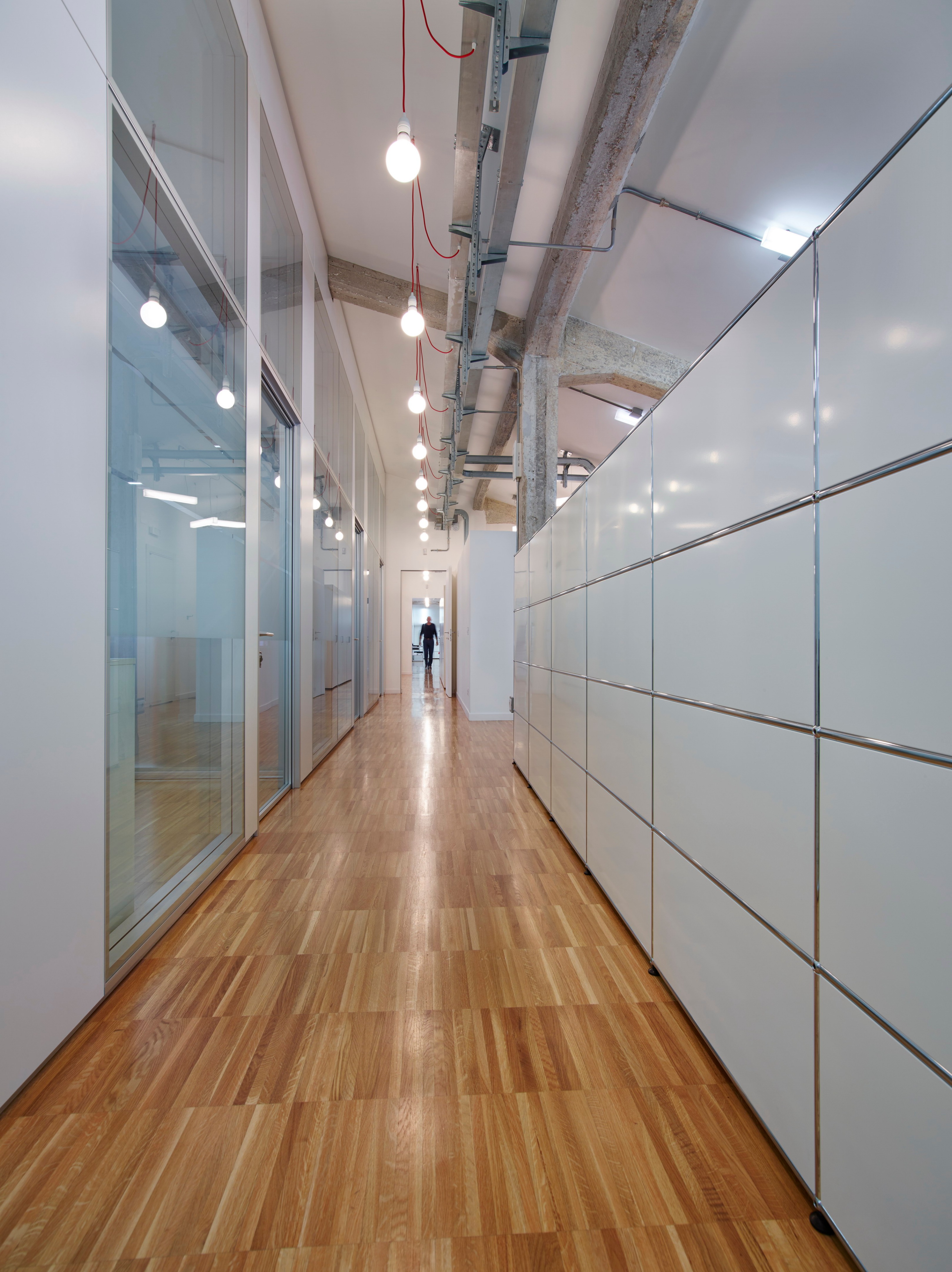 罗马保险公司的现代模块化办公室-20