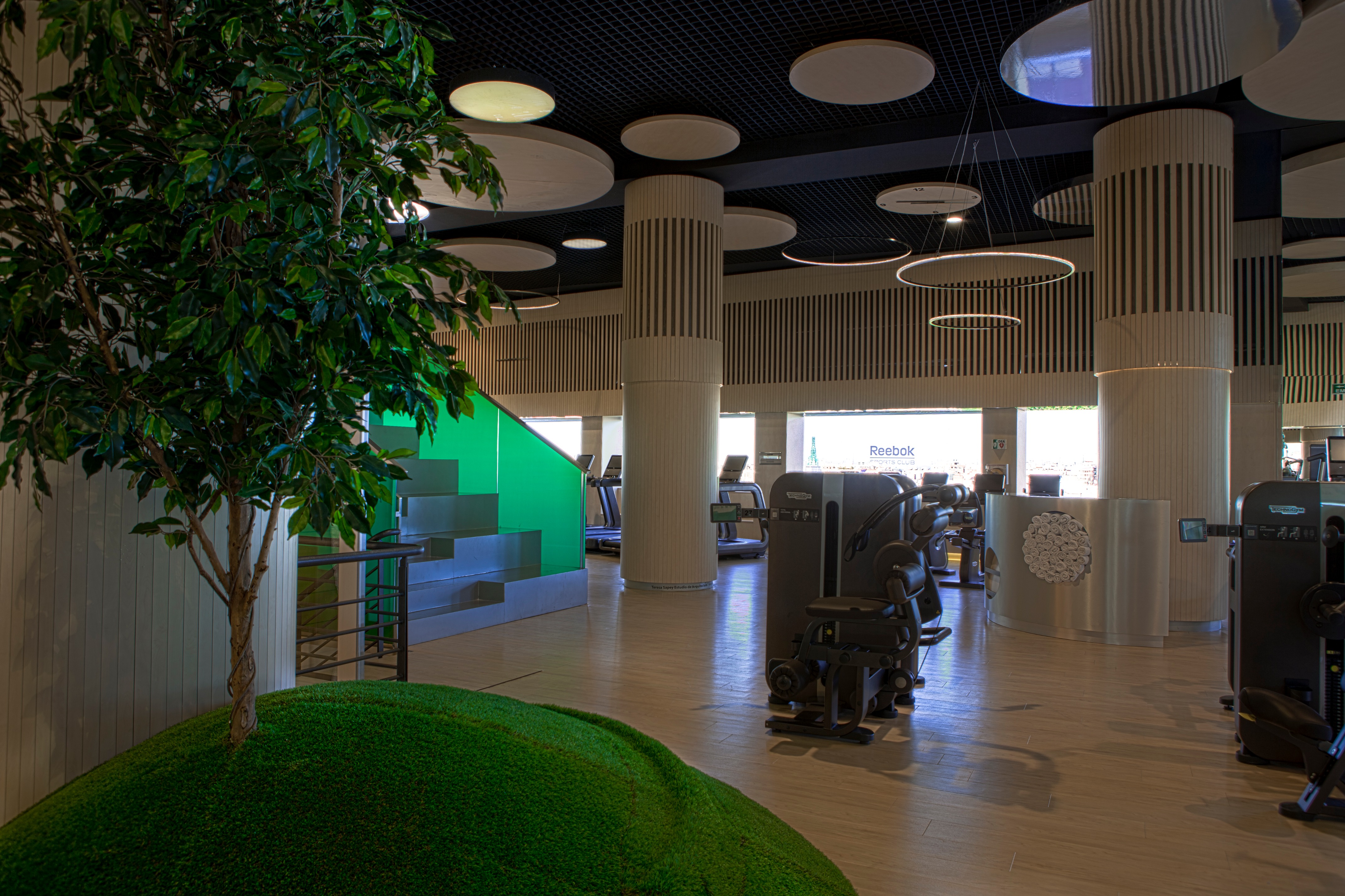 锐步运动俱乐部-1