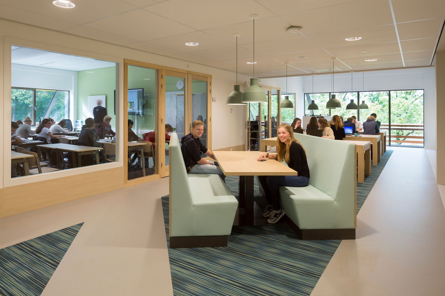 荷兰多霍恩彩色新校舍 | 自然、紧凑与可持续的教育产业-48