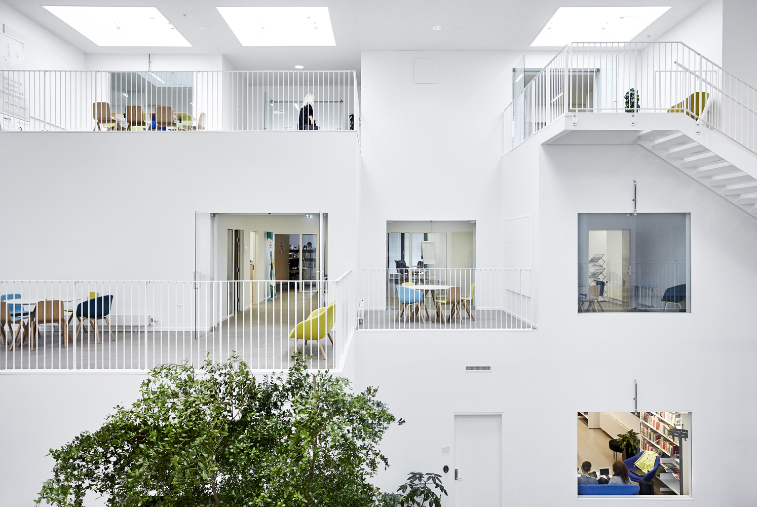 北欧校园教育中心,创新空间与协同作用的建筑-31