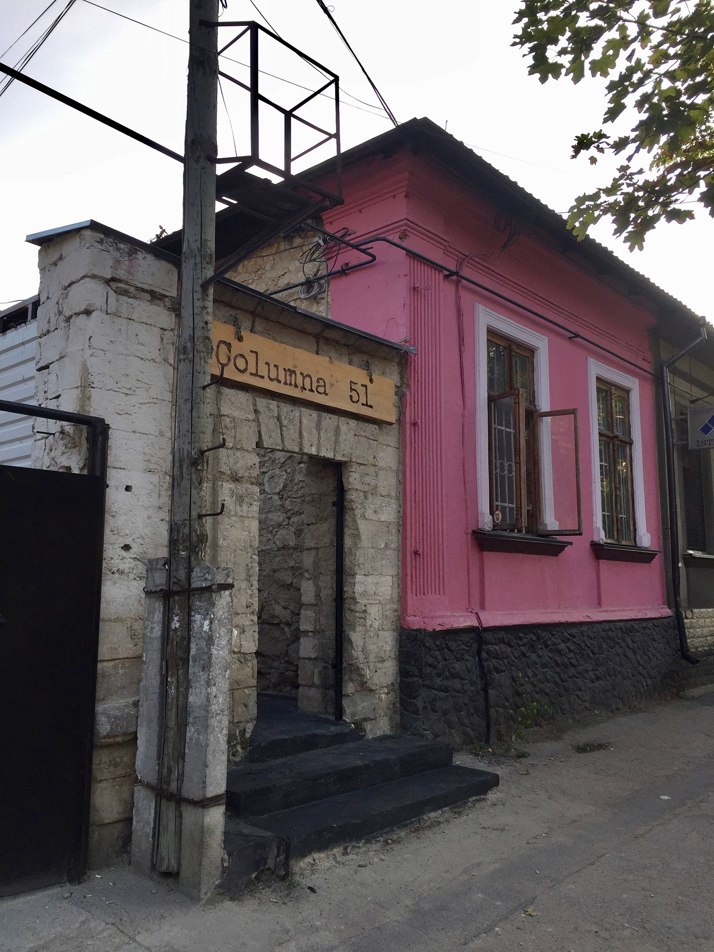 2018 年历史建筑改造的餐饮空间-1