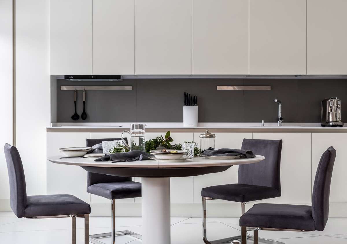 110 平米极简家庭公寓 | 厨房餐厅客厅一体化设计-4