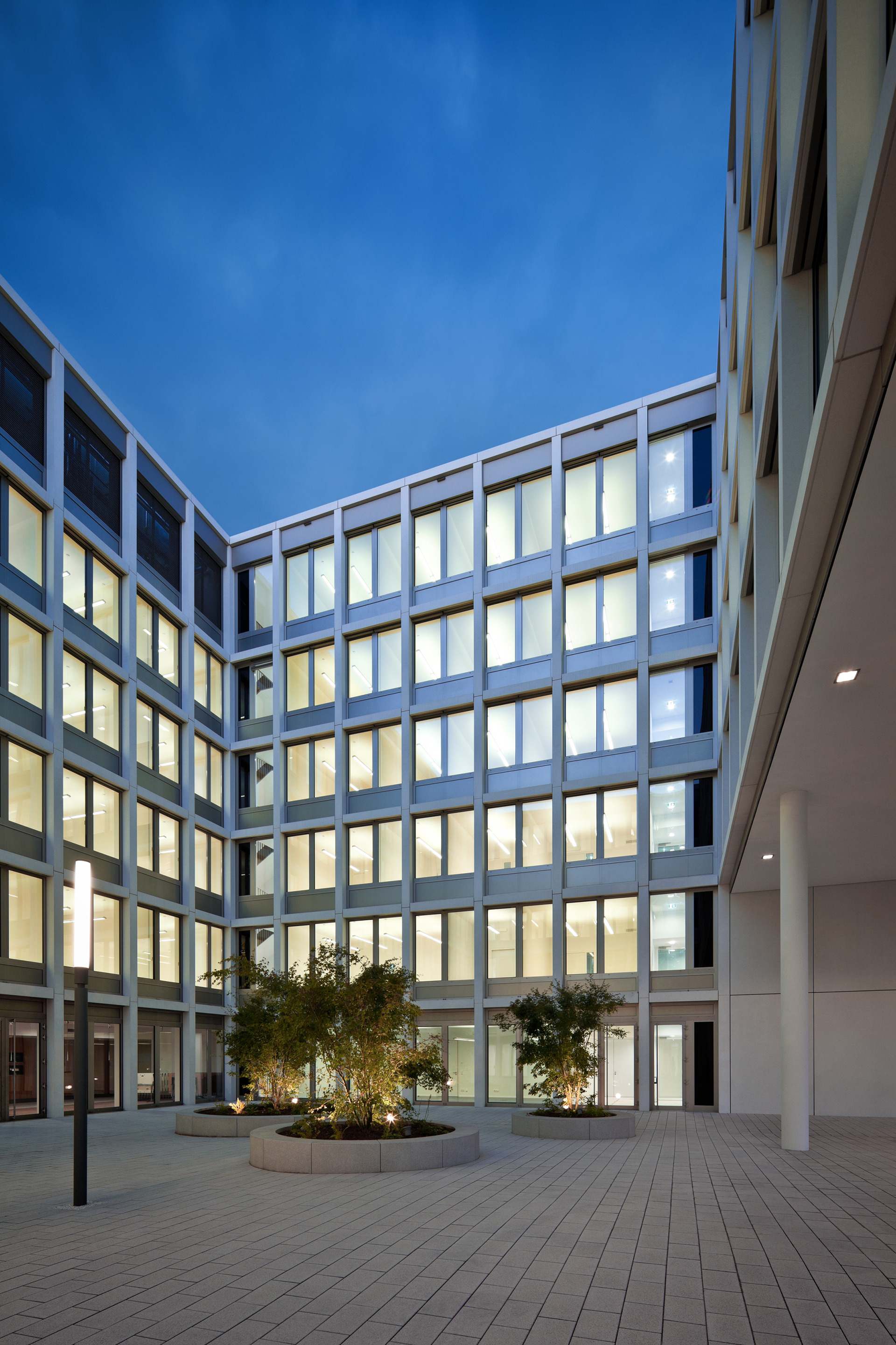 Lu·embourg 金融监管总部大楼-9