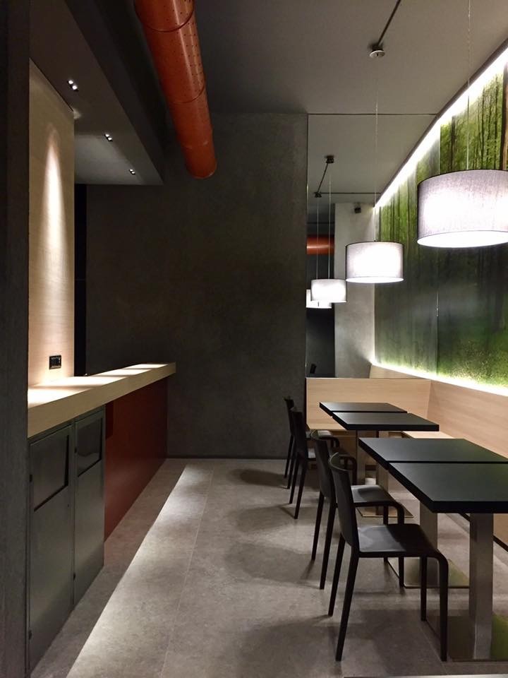 self可译为自我自身自己等；cafè应是café，可译为咖啡馆咖啡店-14