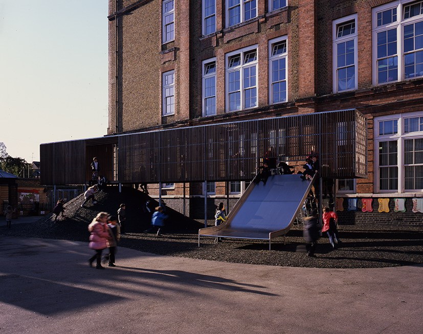 伦敦 Chisenhale 小学空中游乐场 | 创新设计,激发儿童创造力-5