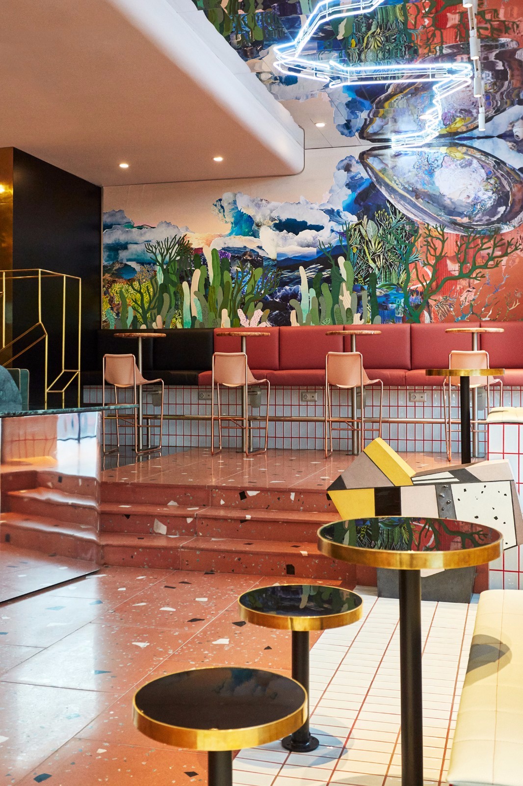 俄罗斯 Midiya Café 咖啡 | LPTV DESIGN 打造餐饮新地标-13