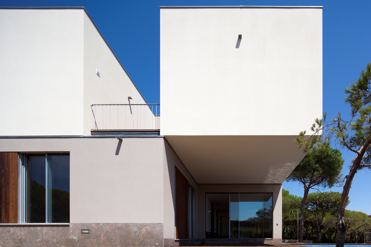 绿海滩别墅的私密与公共空间融合设计-17