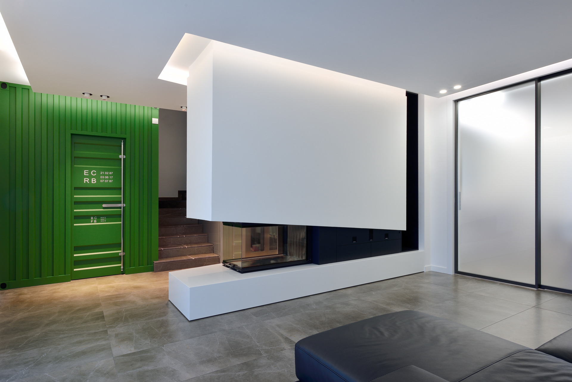 意式风情三层楼别墅设计-0