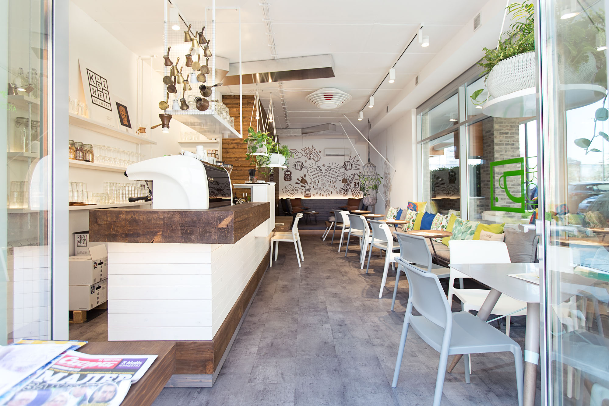 Serbia 咖啡厅 | 金属架构与咖啡色彩的完美融合-25