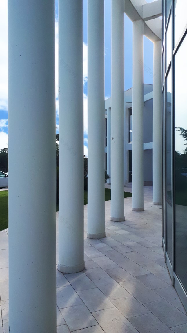 环保理念融入建筑,传统风格与现代设计结合的办公中心-0