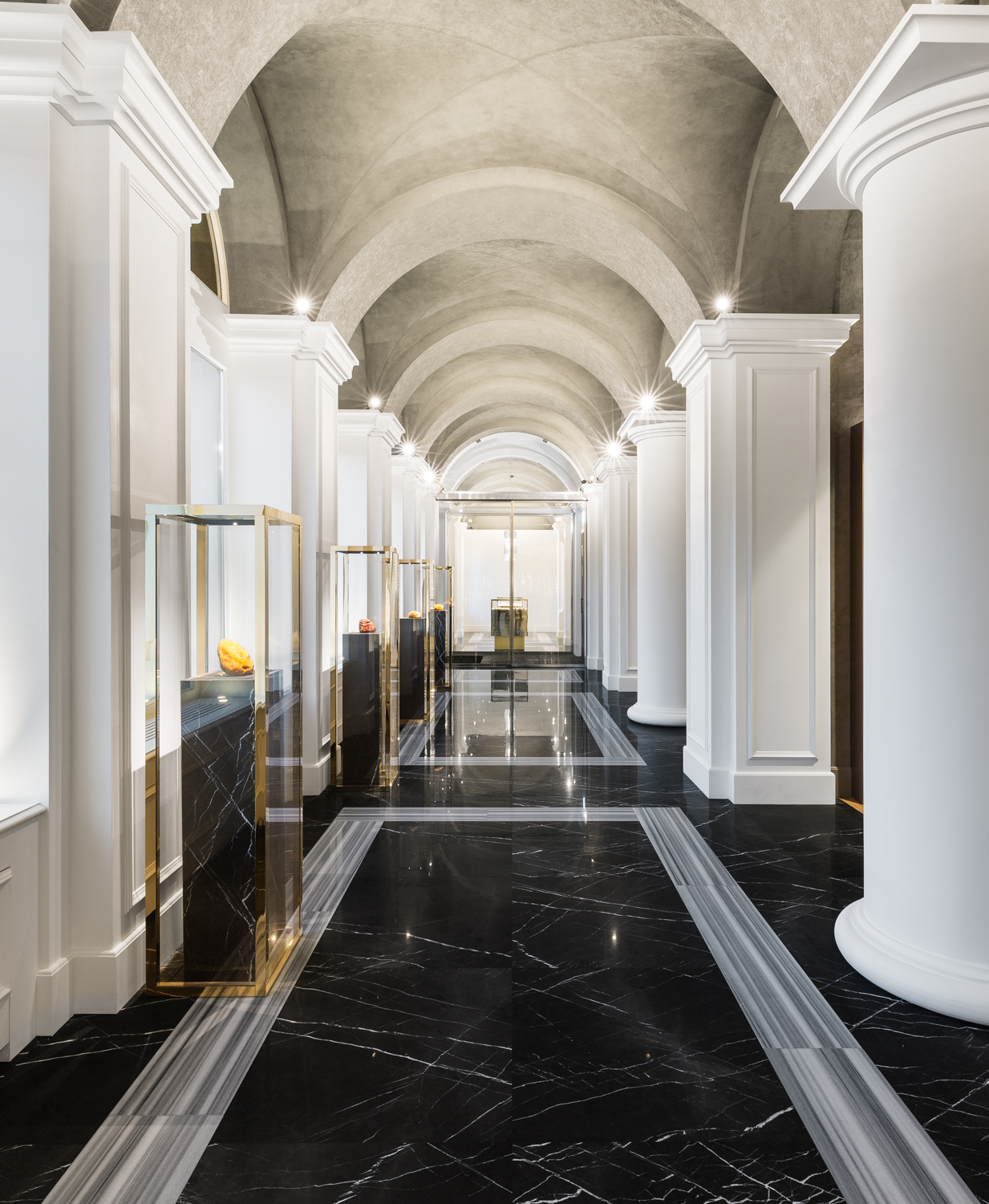 俄罗斯琥珀品牌店,米兰市中心建筑传奇-30