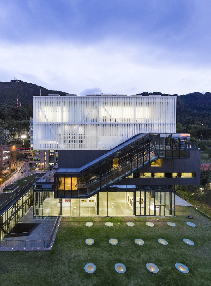 波哥大杰弗里亚大学艺术学院新建筑,城市与自然交融-62