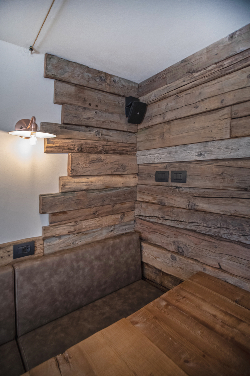 雪山之上的温馨猫舍——La Tana del Gatto 餐厅设计-70