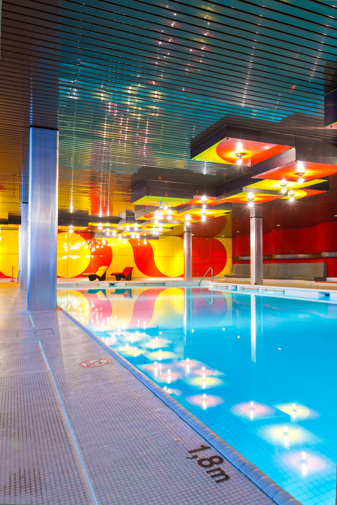 拯救帕顿设计,巴塞尔 Radisson Blu 酒店泳池重生-8