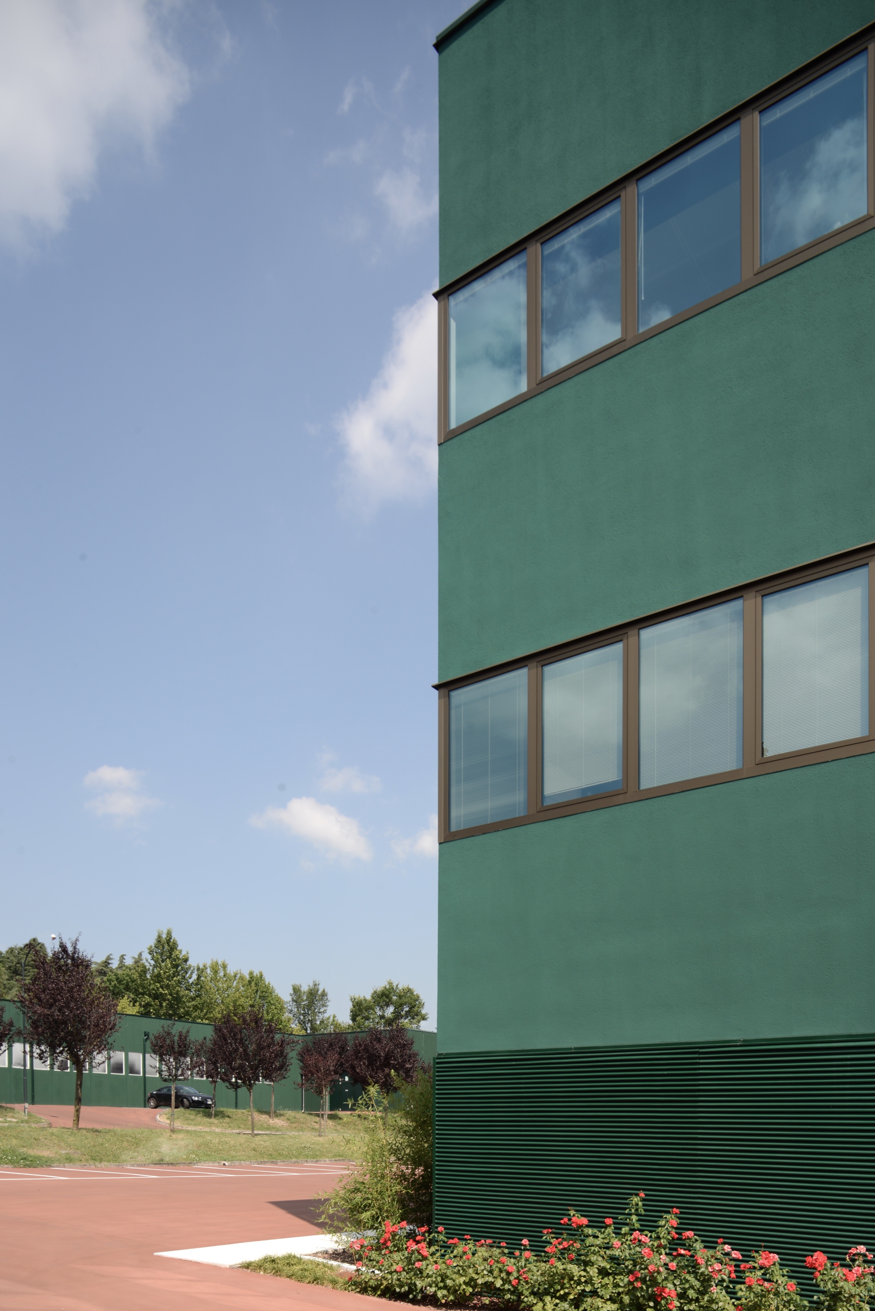 2018 年完工的 Mion Labels 总部大厦，现代简约风格展现办公空间新概念-6