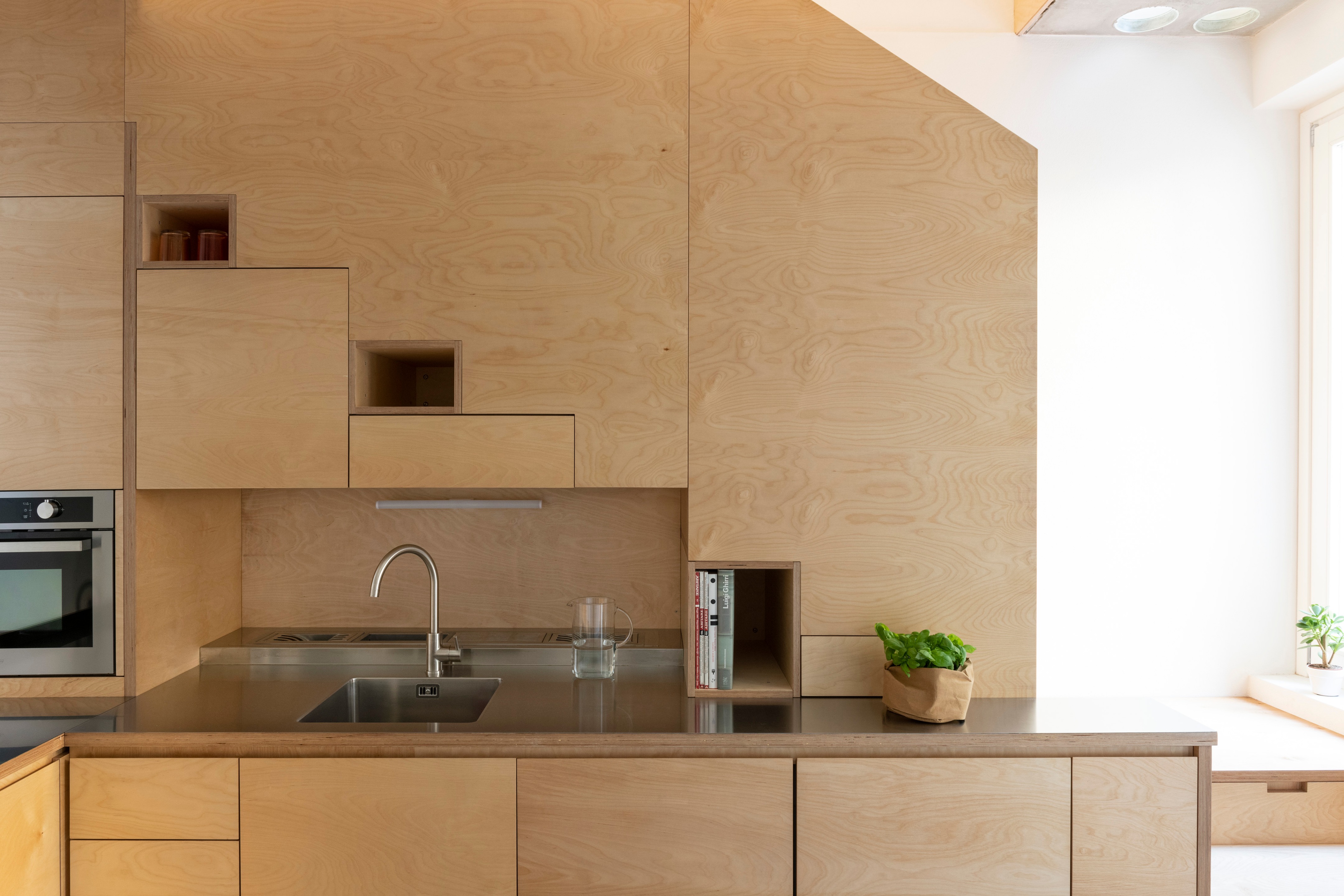 意大利 Varigotti 度假屋翻新 打造现代宜居空间-14