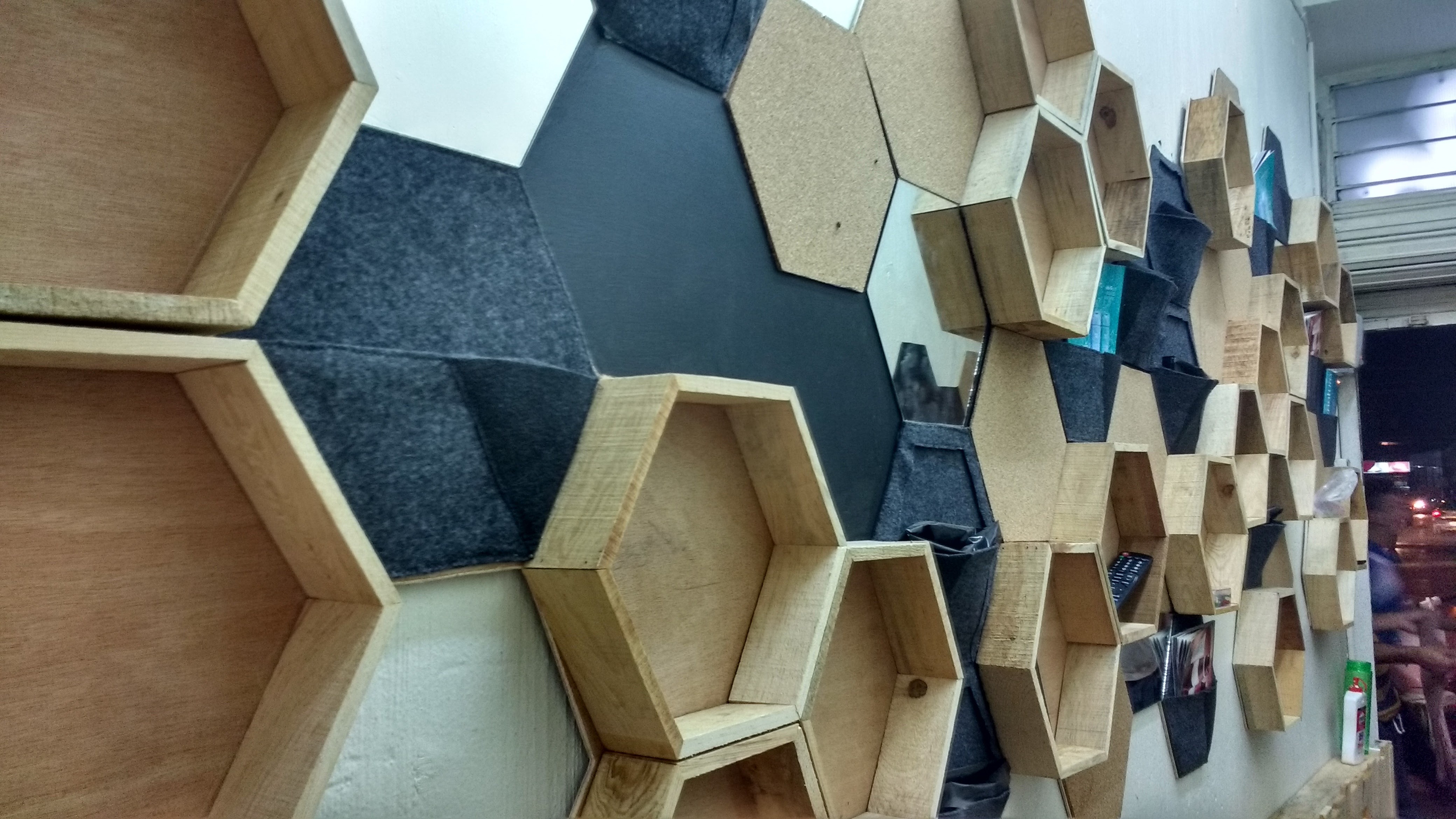 环保可持续的香水化妆品店设计-1