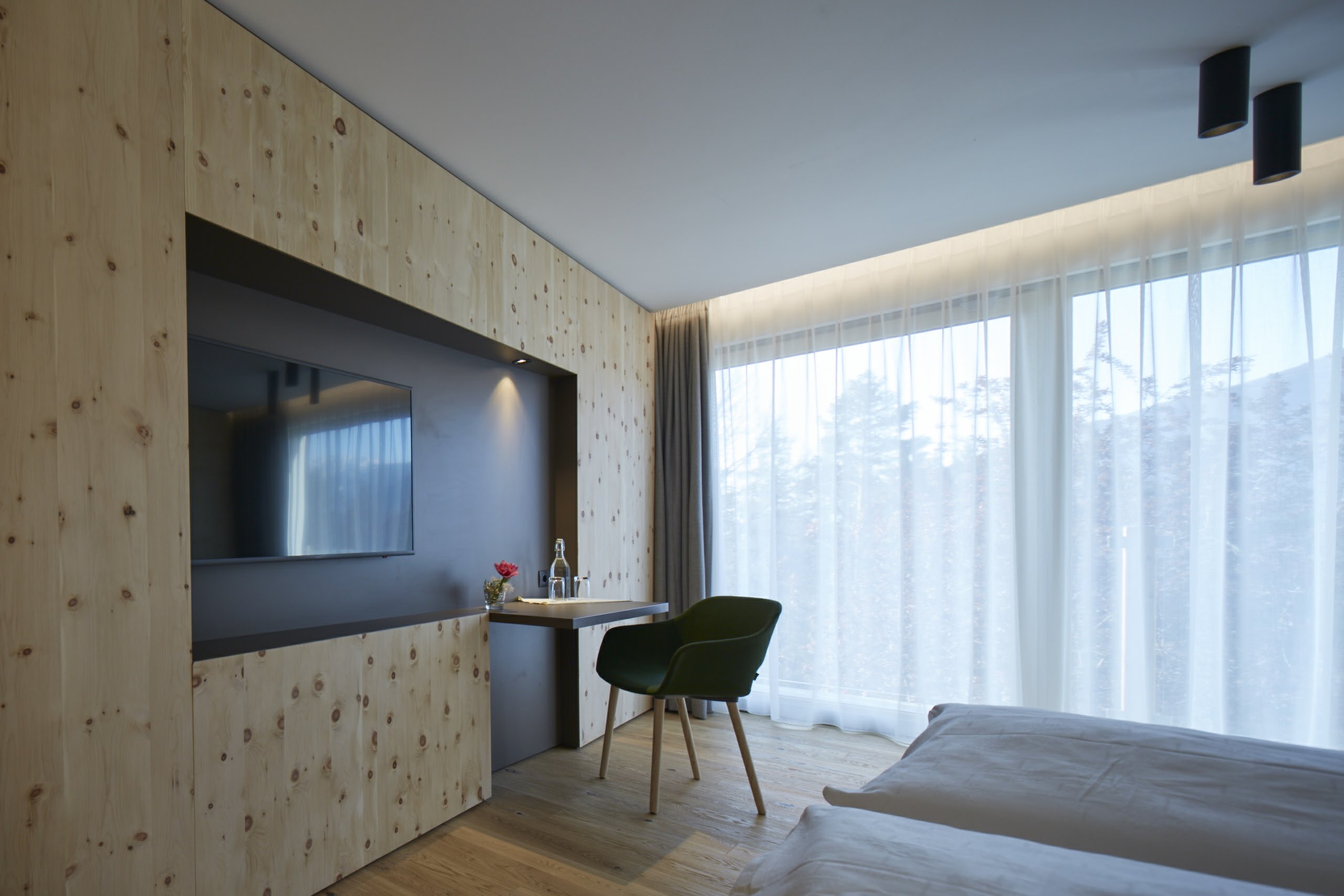 高山上的豪华餐厅-11