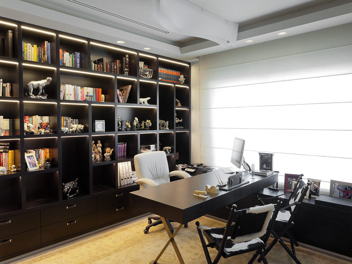 金光璀璨的家庭娱乐室-23