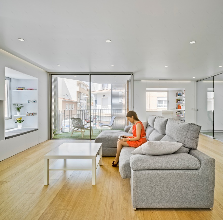 空间优化与功能融合的西班牙住宅改造-13