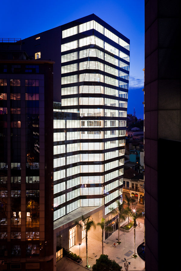 波尔图巴西利斯大厦(Porto Brasilis Building)-1