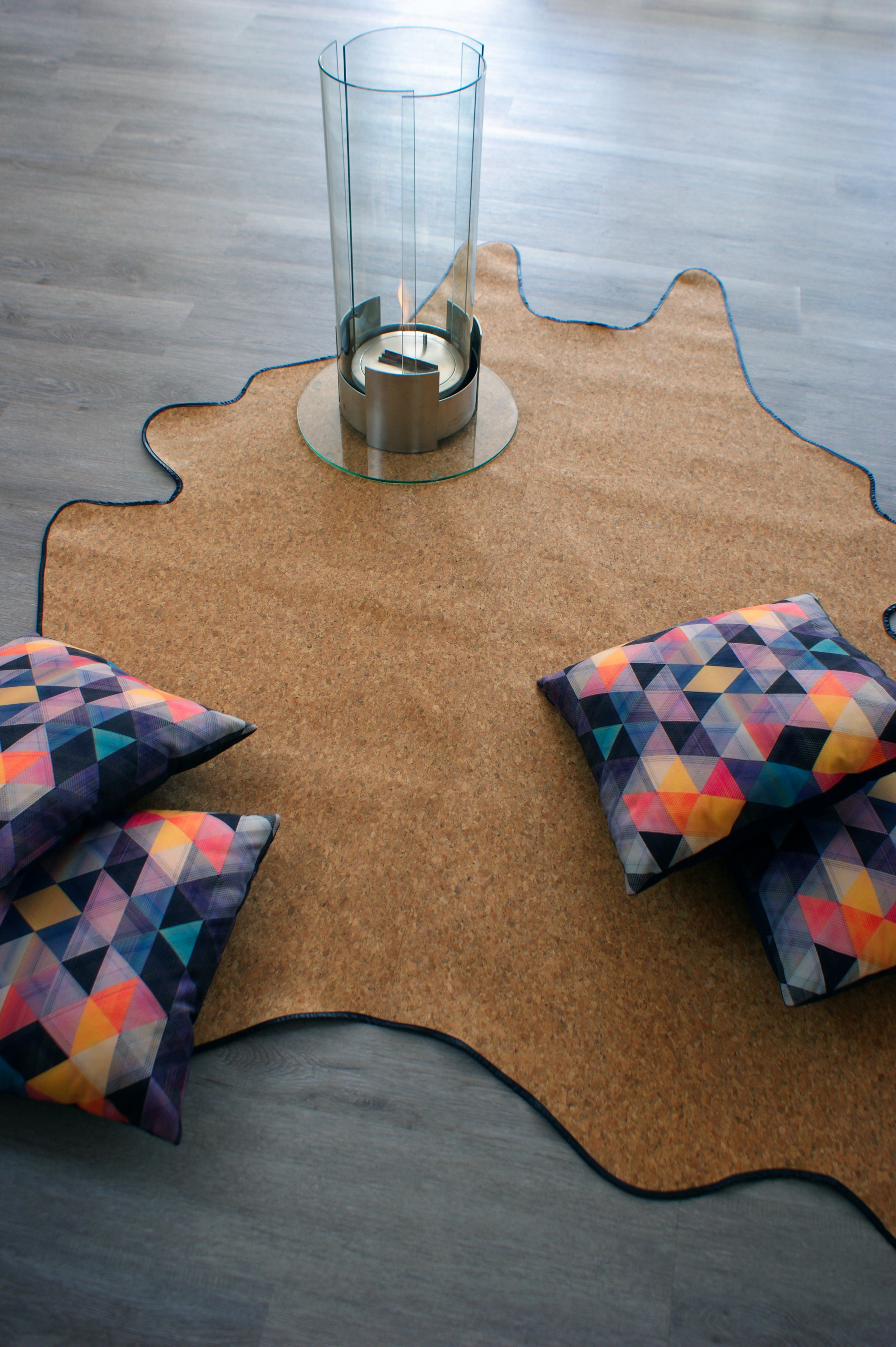 VEGAN 牛皮质地地毯-3