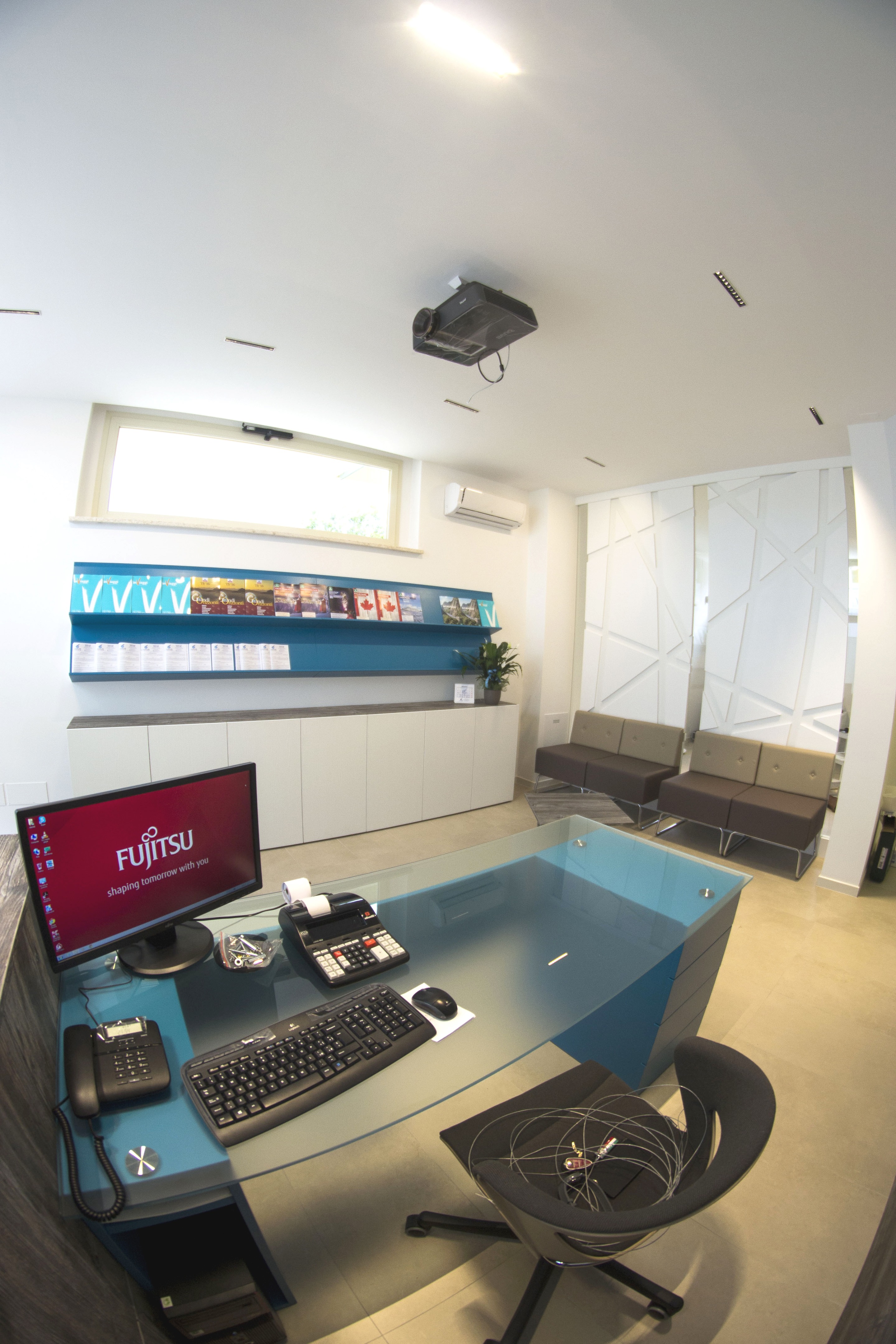 旅行社接待大厅室内设计-7