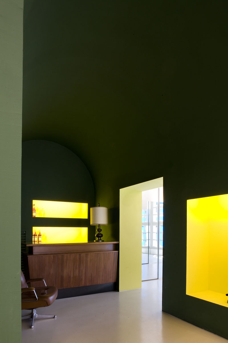 VE-20 时尚店铺，工业风中的历史细节-3