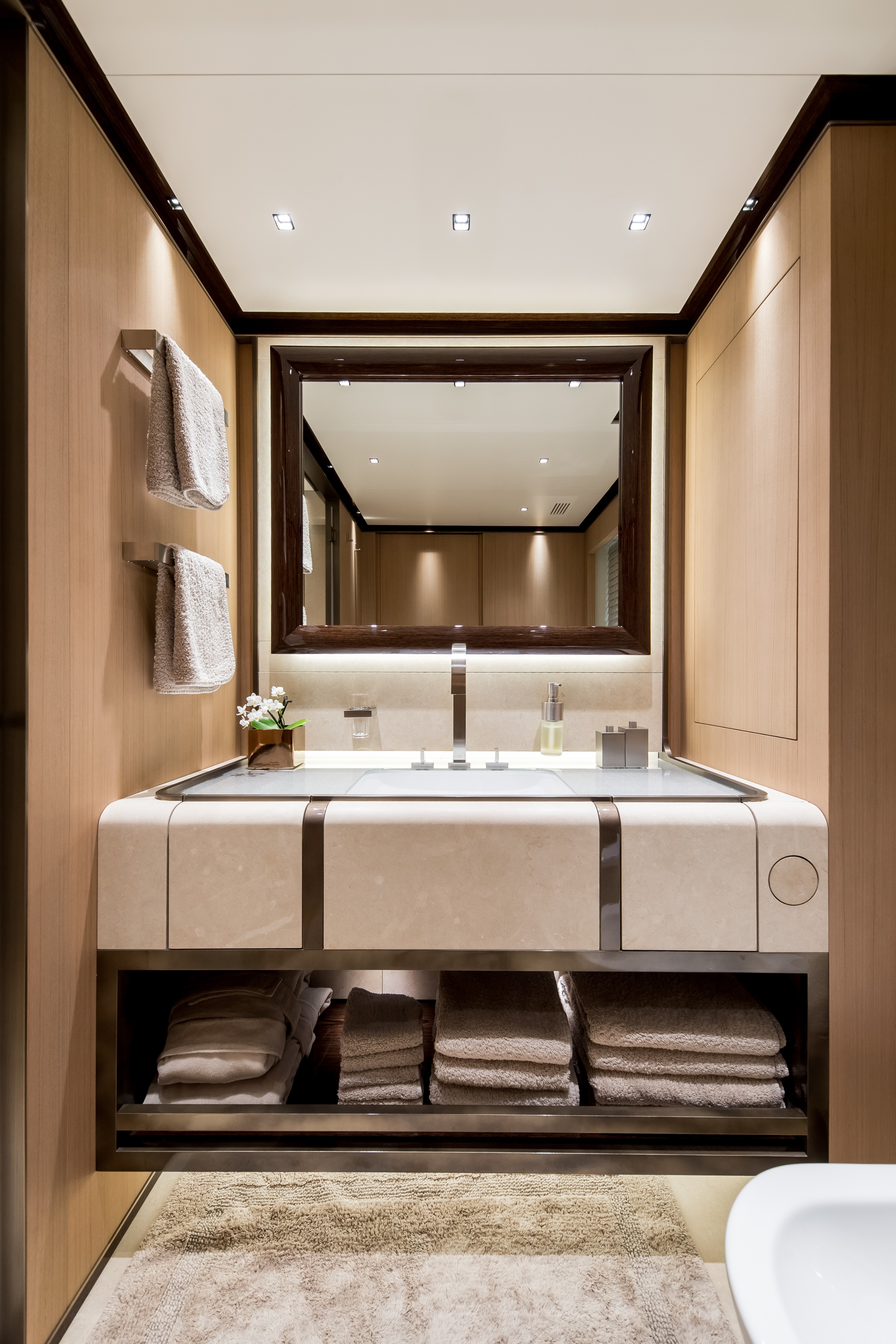 豪华游艇"M/Y Vertige"的精致室内设计-7