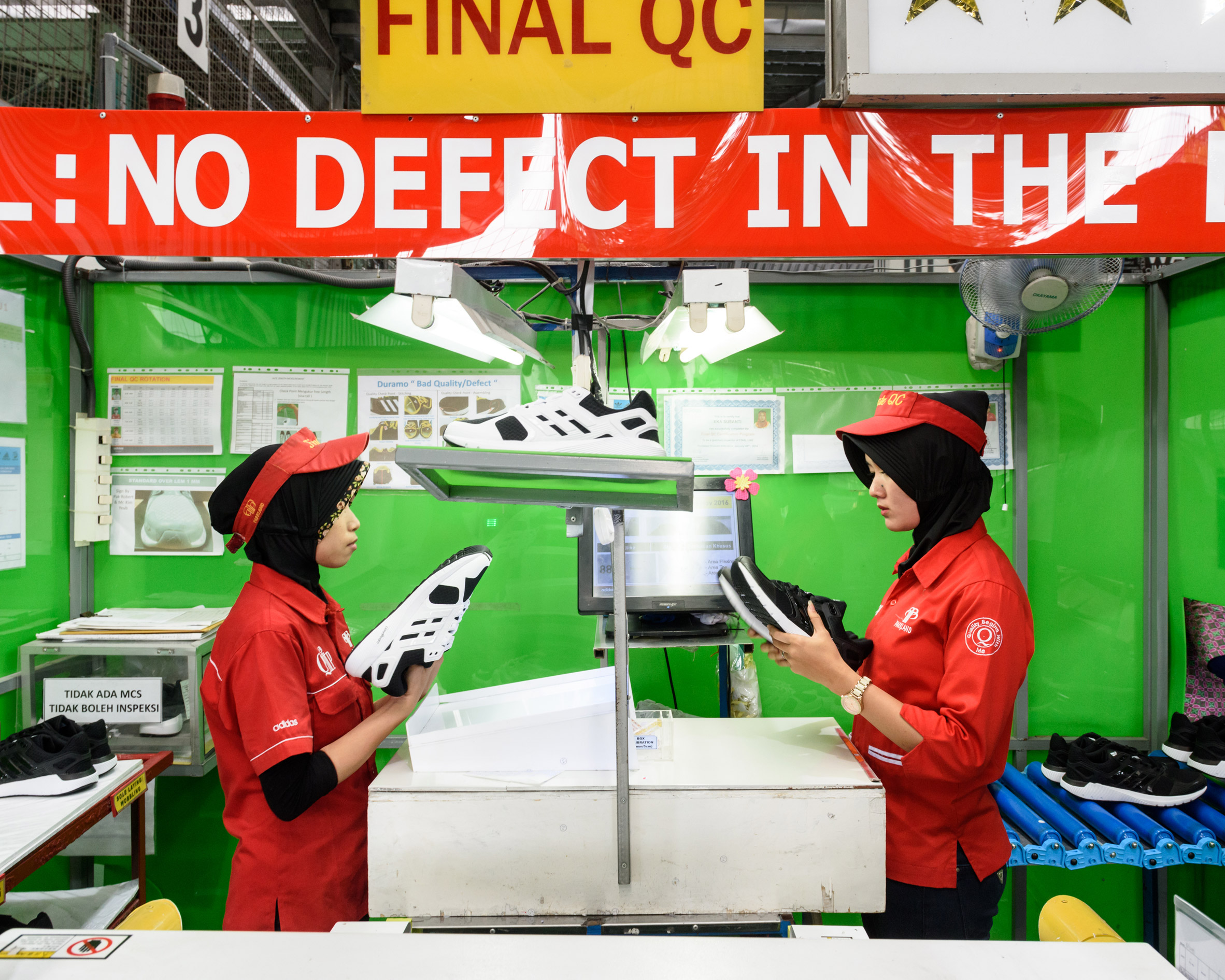 阿迪达斯“内部”揭秘,摄影师展现制造过程-13