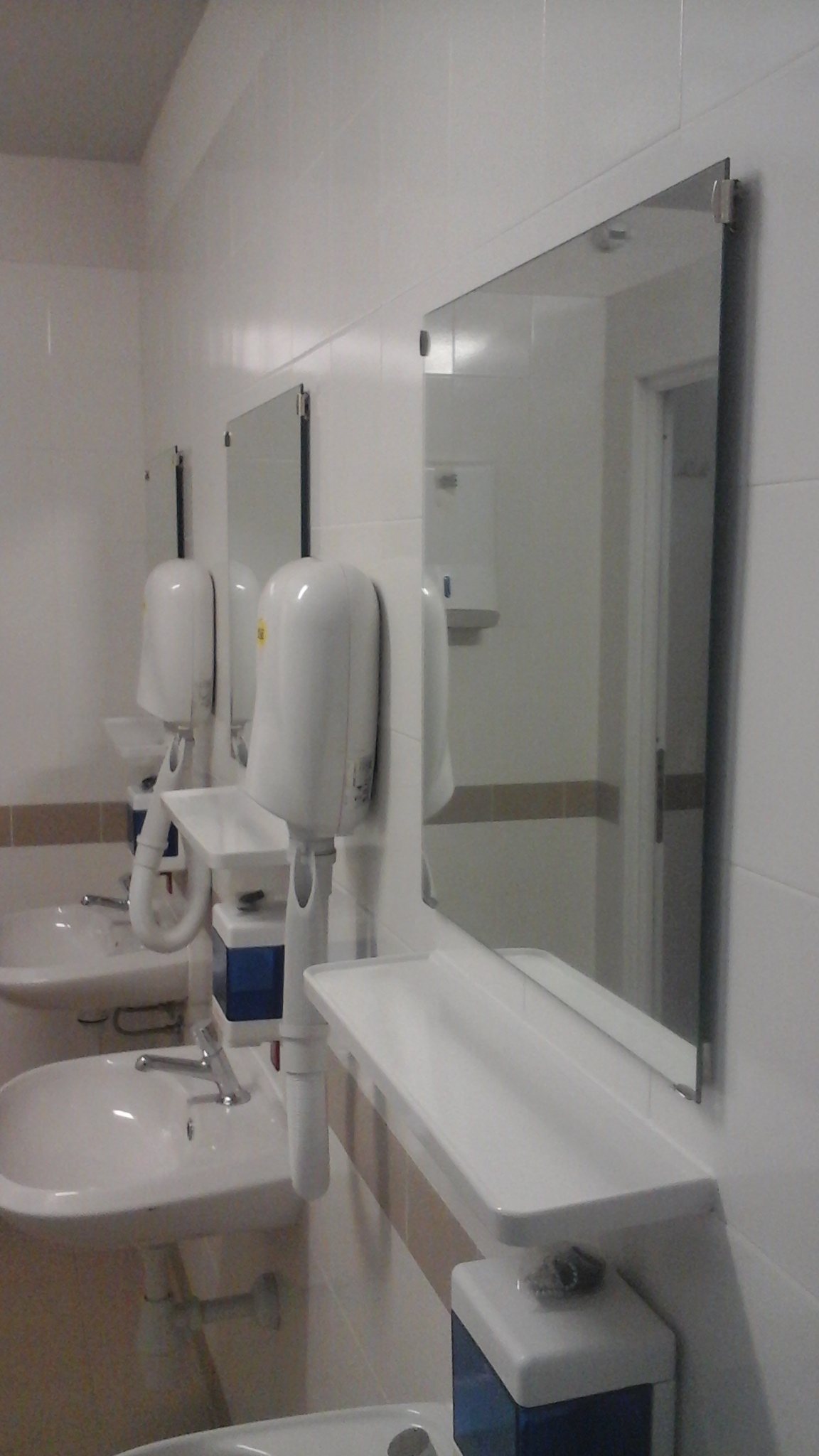 2016 年意大利 Arzachena 旅游港口设施完善-7