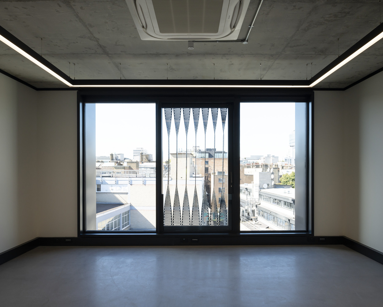 The Frames（砖,金属,玻璃的创意空间）-66