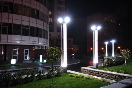 多样街头柱设计展现城市魅力-23