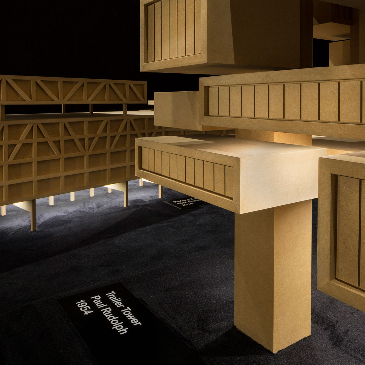 卢森堡馆 · 垂直建筑的公共土地私有化反思-17