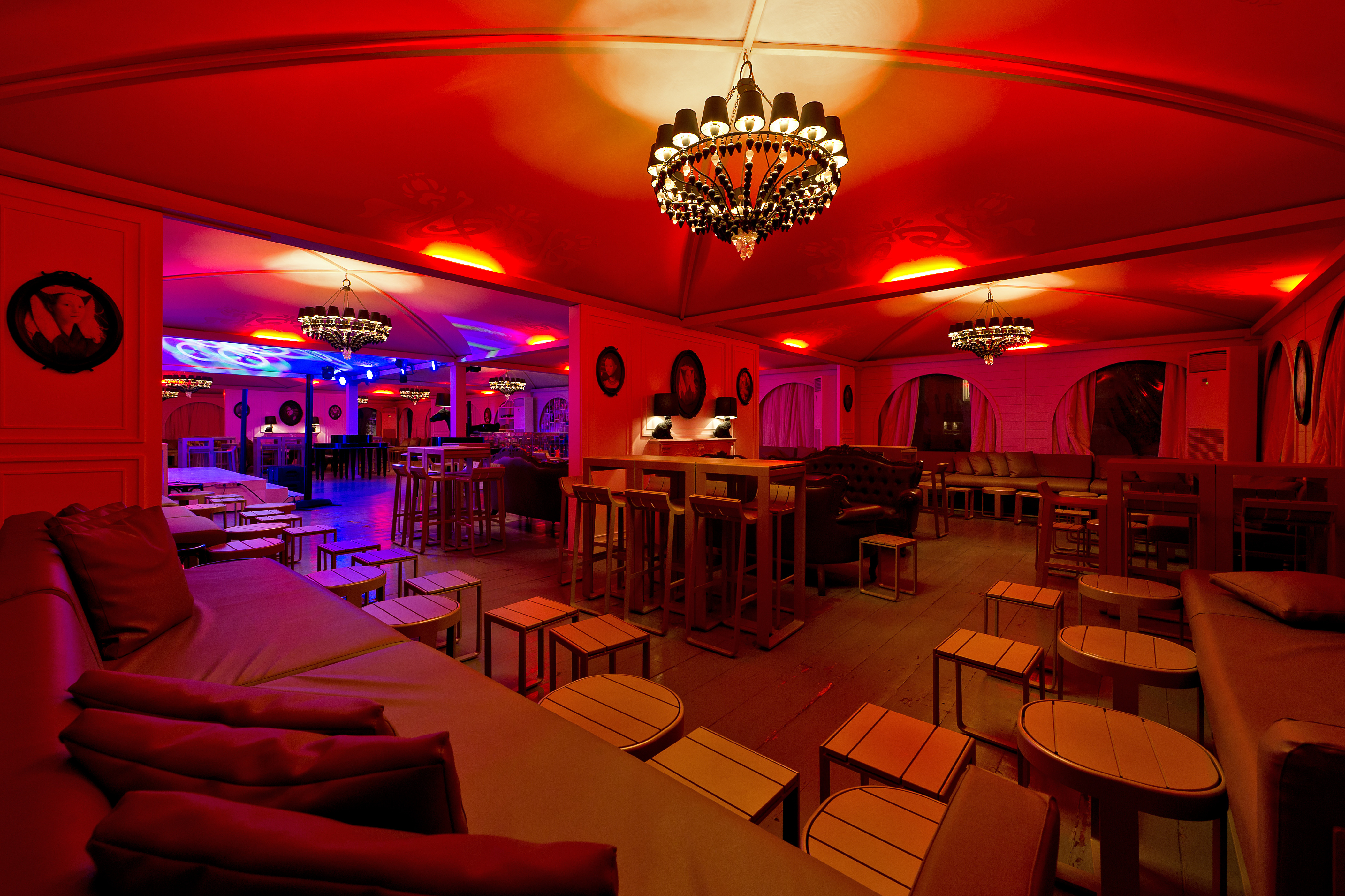 罗马 Momo 共和国酒吧餐厅 | 复古与时尚的完美结合-0