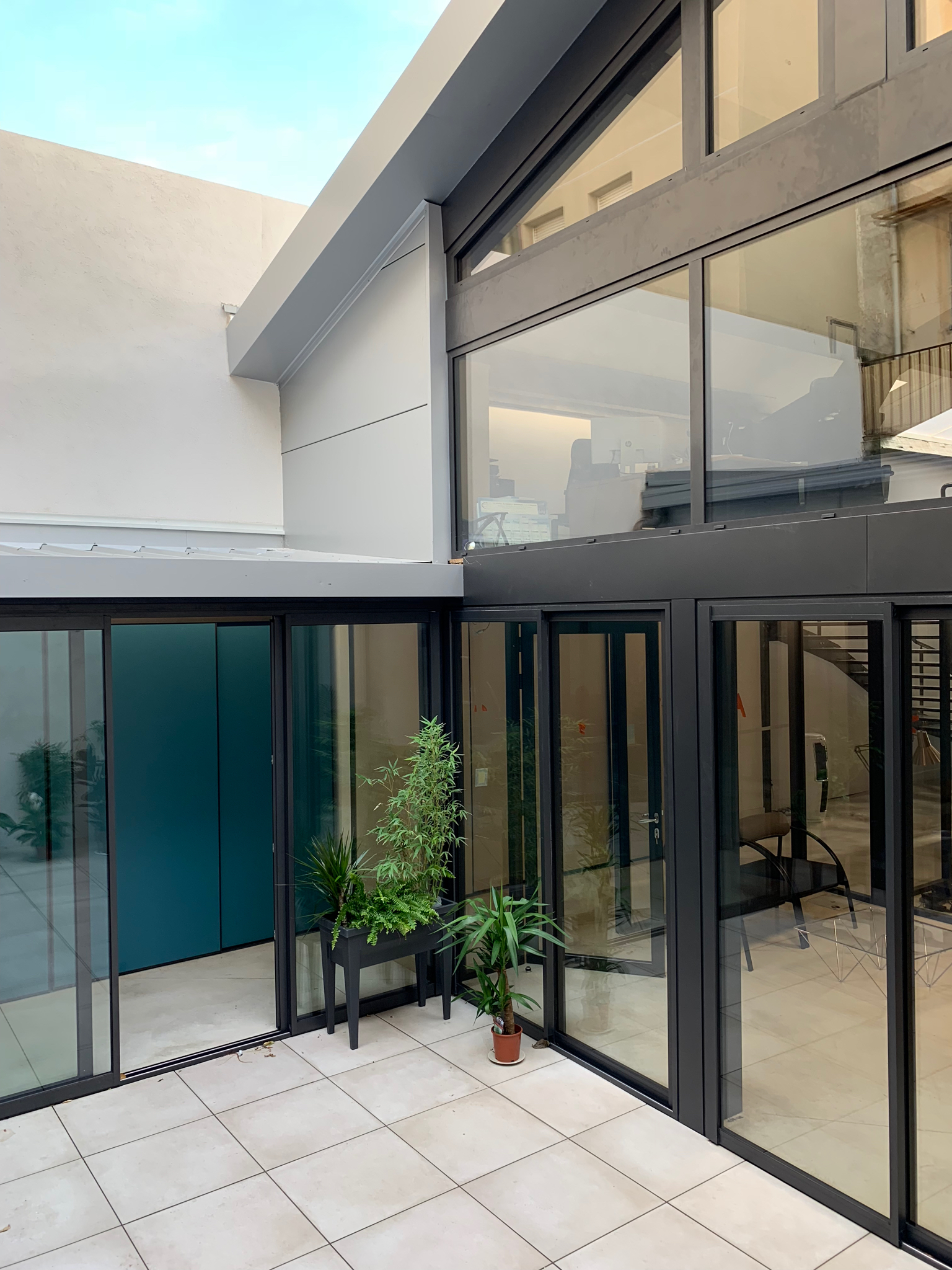 2016 年新领域公司仓库变身网络代理总部-0