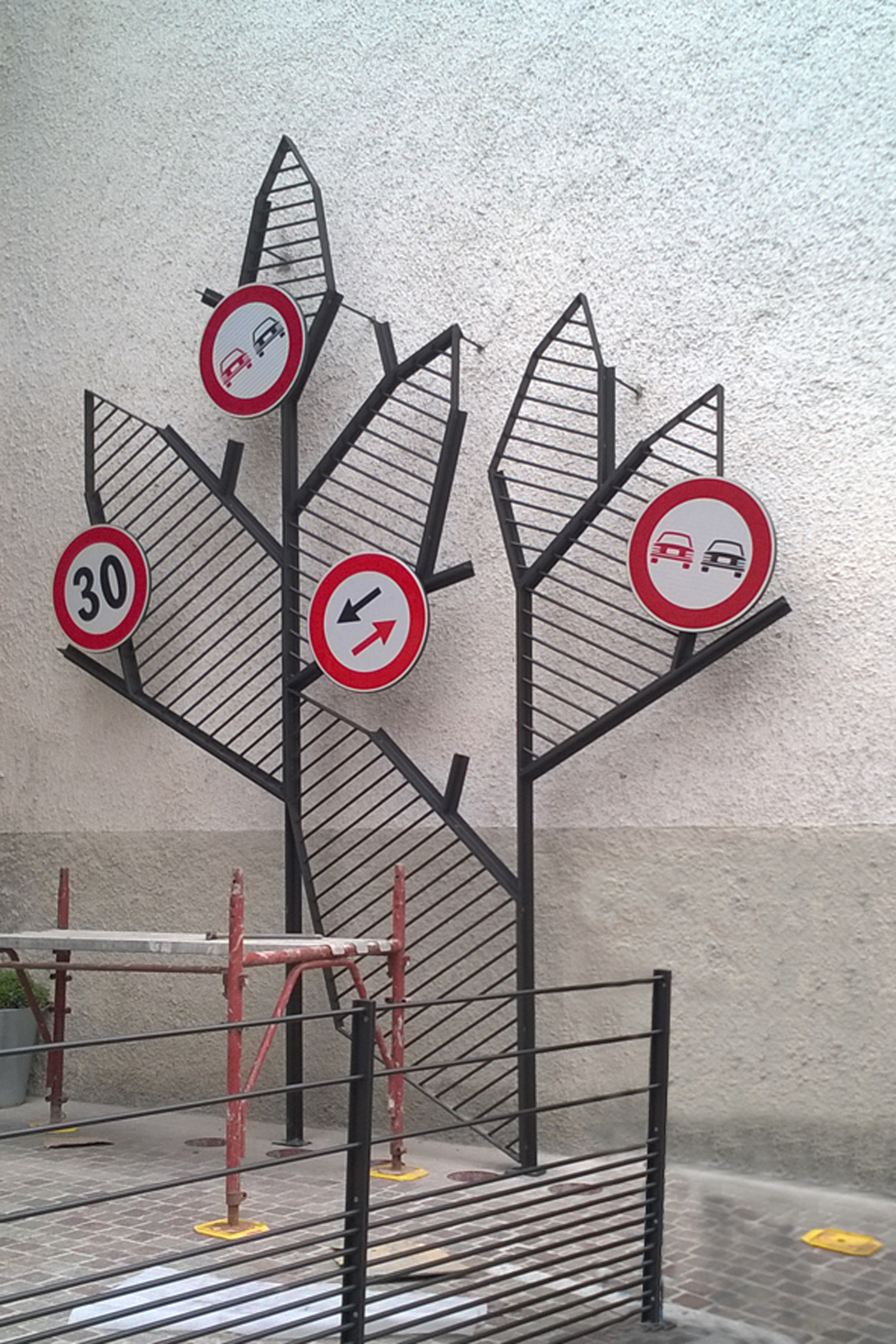 33 意大利街头美食餐厅 | 历史古镇中的年轻创新设计-9