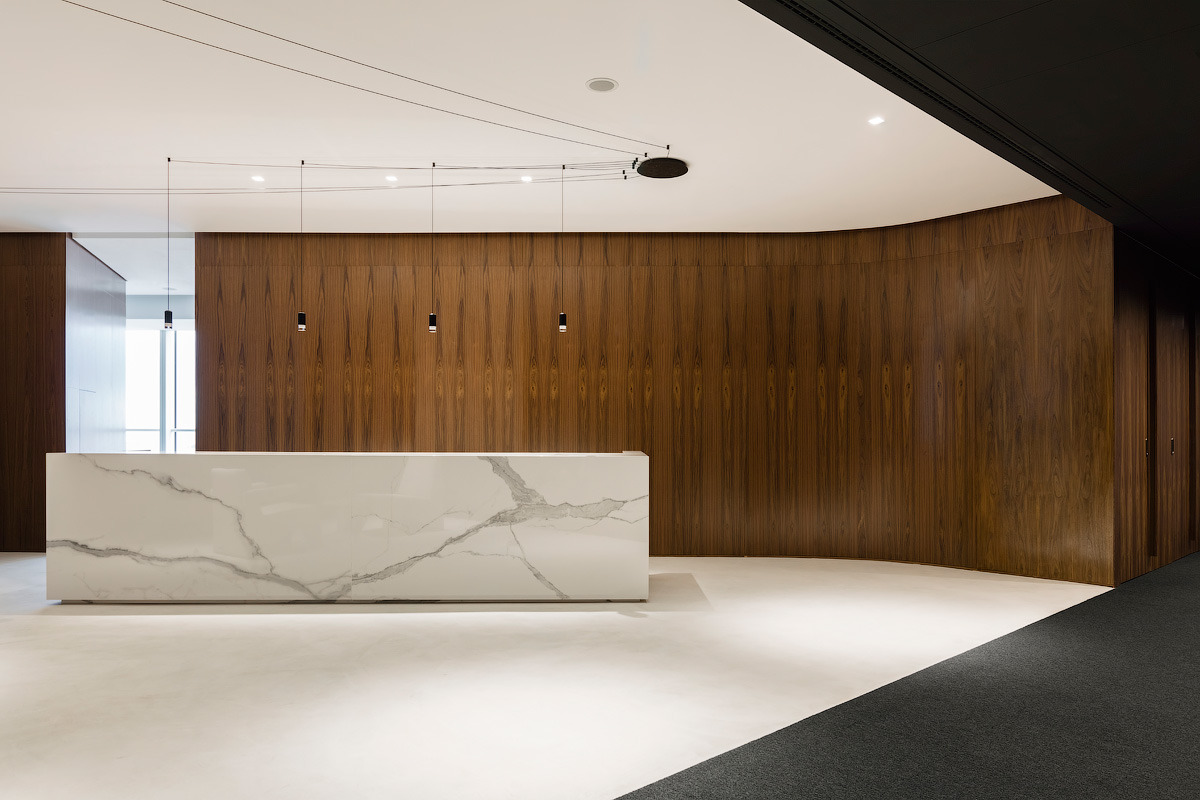 莫斯科 Alma 银行办公室 | 现代设计中的自然元素与高效功能-14